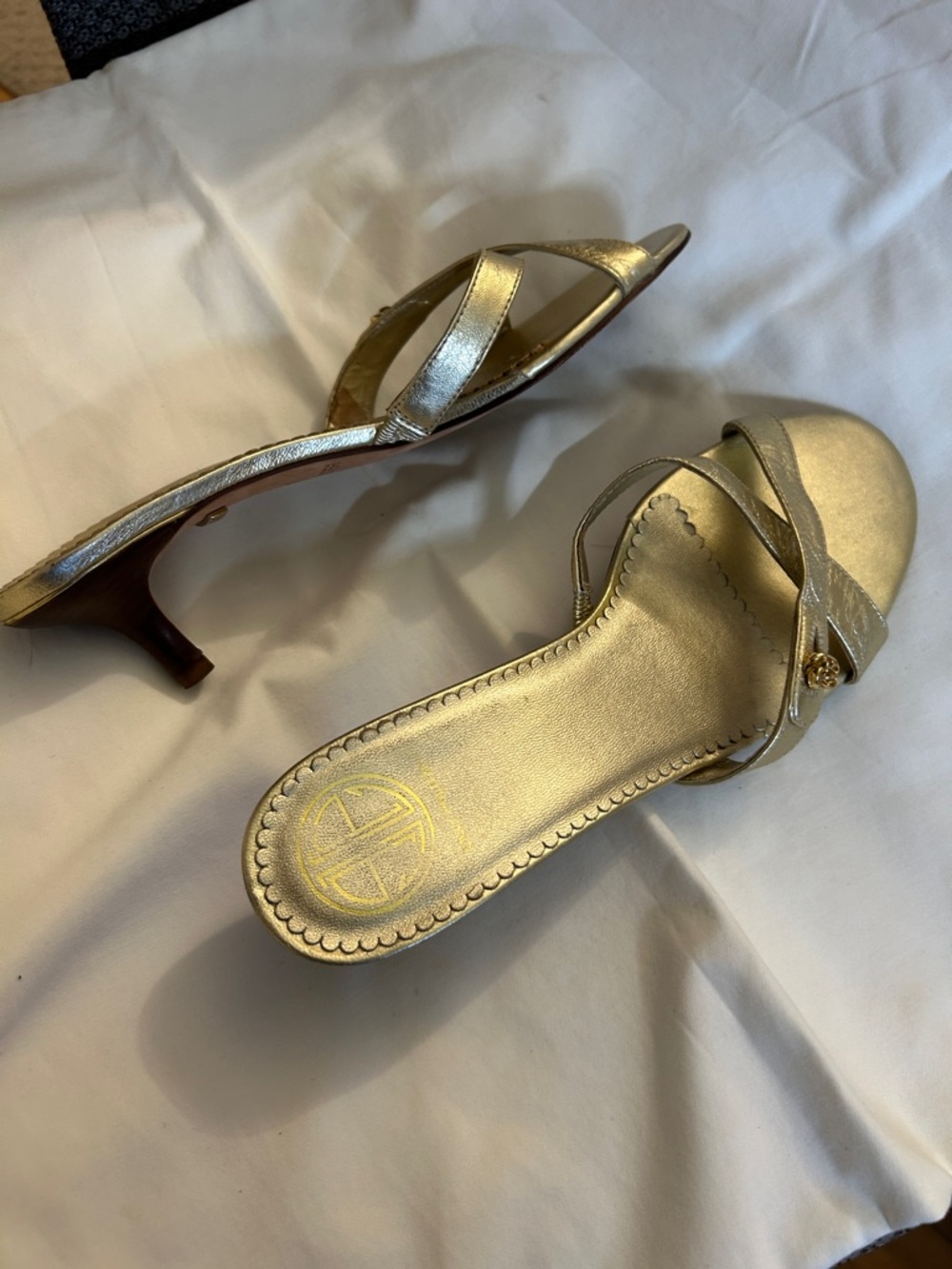 Lilly Pulitzer Metallic Gold Crisscross Slide Mules - Picture 2 of 3